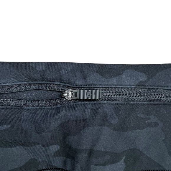 Lululemon Black Camo Base Pace High-Rise Cropped Leggings 22" Size 4 - Picture 6 of 8